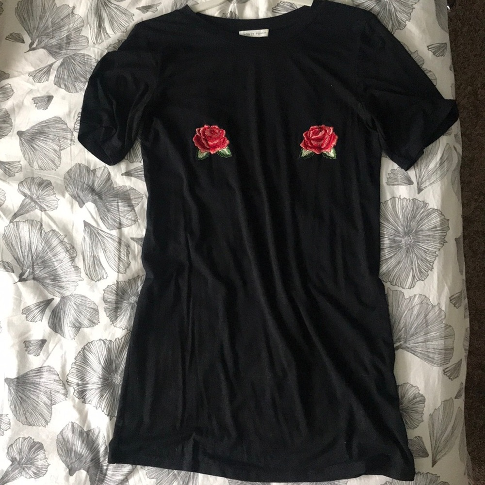 shift dress with rose details